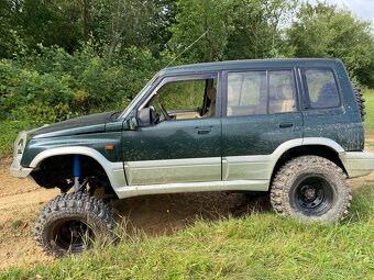 Suzuki Vitara V6 2.0. - 5