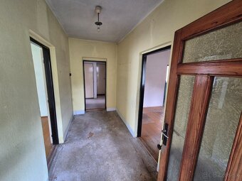 Vyprataný-Rodinný dom v pôvodnom stave /865 m2/ - Rajecké T. - 5