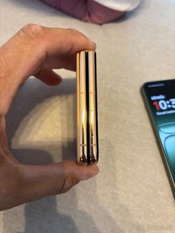 Motorola razr 50 ultra 12/512gb peach fuzz - 5