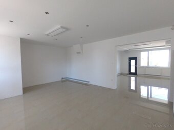 Prenajmem priestor pre ambulancie, obchod, kancelárie v BN - 5