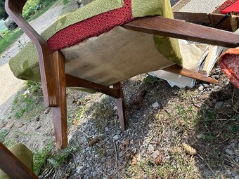 Predám 2x starožitné kreslá v dobrom stave - 5