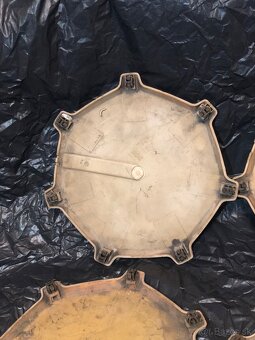 Dobové puklice VW - 5