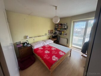 Predám 2i byt s záhradou a garazou - 5