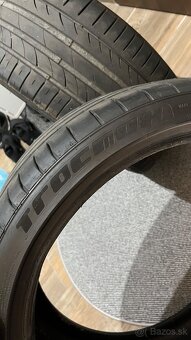 235/35 r19 Tracmax - 5