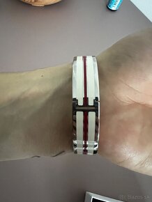 Predám Tommy hilfiger nahrdelnik plus náramok - 5