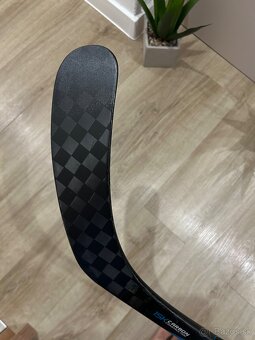 ✅HOKEJKA - BAUER NEXUS E4 ako SYNC - P92 - 77 FLEX - 162 CM✅ - 5