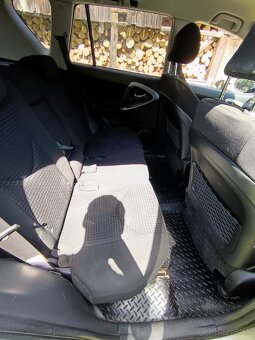 Predám Toyota RAV4 - 5