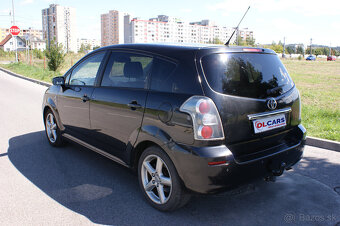 Toyota Corolla Verso - 5