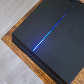 Predám PlayStation 4 FAT 1TB HDD PS4 - 5