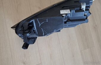 Svetlo Škoda Octavia 4 - 5