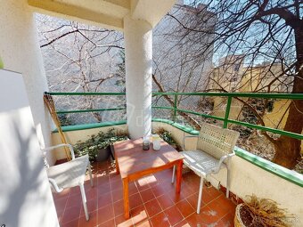 Staromestský byt s loggiou do dvora v kľudnej časti St… - 5