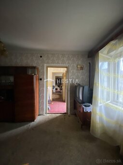 ZNÍŽENÁ CENA Na predaj starší 3-izb. RD, INVESTIČNÁ PRÍLEŽ - 5