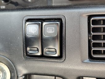 Toyota Corolla e 9 - 5