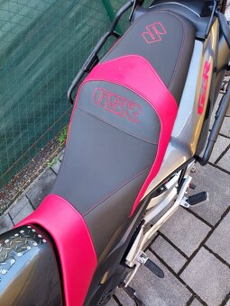 Suzuki gsr 600 - 5