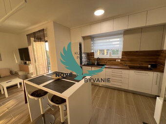 Chorvátsko - Zariadený apartmán so strešnou terasou len 150m - 5