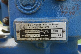 podvozok agzat s pluhom - 5