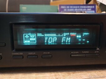 Onkyo T-4210R tuner s RDS - 5