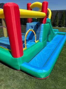 Skákací hrad s možnostou použitia vodnej trysky - 5