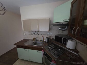 🏡Prenájom 2 izbového bytu blízko centra Rožňavy - 5