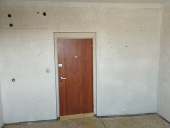 Sklady, dielňe v areáli vo Zvolene - 32m2 - 5