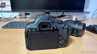 Canon EOS 850D - 5