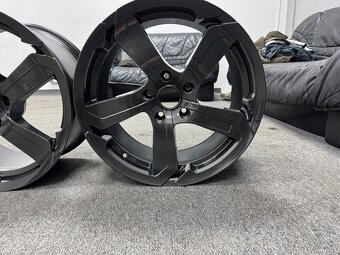 Elektrony,   Bmw  r18 5x120 - 5