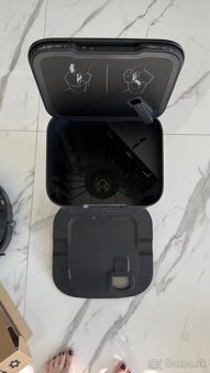 Irobot roomba i7 so stanicou - 5