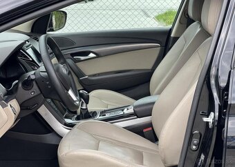 Hyundai i40 1.7CRDi Experience 1.MAJ. V ČR nafta manuál - 5