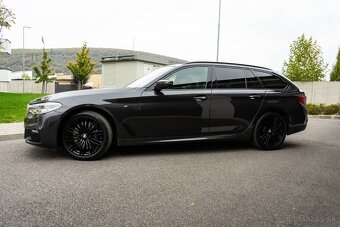 BMW 540i xDrive Touring - 5