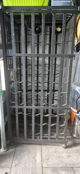 Predám stojan na víno vinotéka-100ks fliaš. - 5