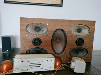 reproduktory+maják - 5