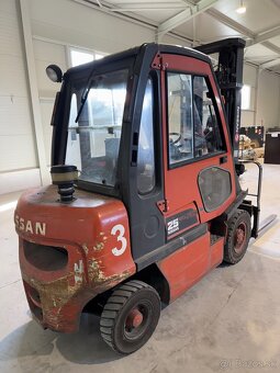 VZV Nissan FD02A25Q - 5