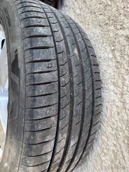Hlinikive disky na audi a6c6 +letne gumy. Top stav - 5