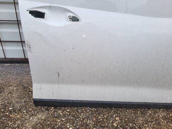 HYUNDAI BAYON PREDNÉ PRAVÉ DVERE - 5