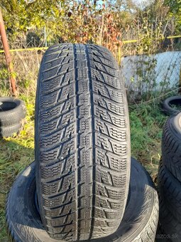 Mam na predaj zimné pneumatiky  235/65r17 - 5