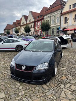 Volkswagen Golf 5 - 5