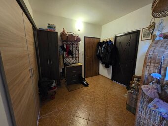 slnečný 3 izbový byt, 68 m2 + loggia + garáž, Nová Dubnica - - 5