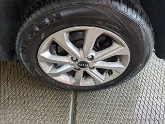 Kia Stonic 1,4 - 5