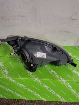 Toyota Yaris predné ľavé svetlo - 5