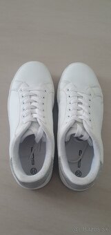 Biele šaty ( 1.sv. prijímanie, svadba ) - 5