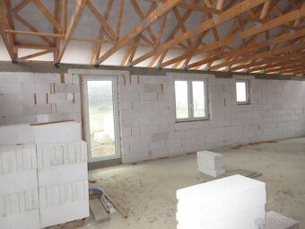 Na predaj rozostavaný 4 izb. bungalov, 532 m2, Veľké Ripňany - 5