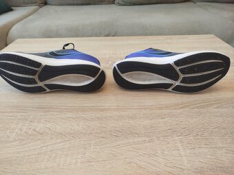 Nike Starrunner 38 - 5