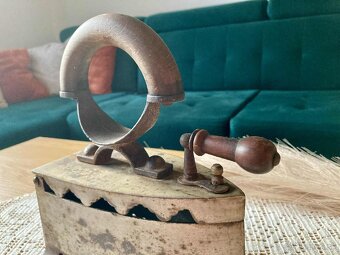 Starožitna žehlička - 5