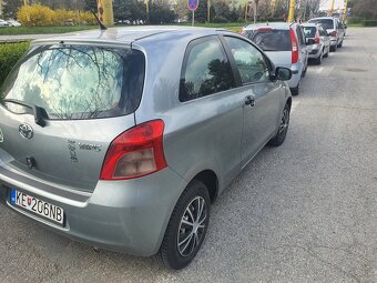 Predám Toyotu Yaris 1.0 - 5