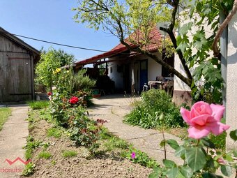 Rodinný dom s veľkou záhradou /1054 m2/, Kolárovo - 5