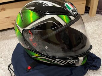 Helma na motorku AGV - 5