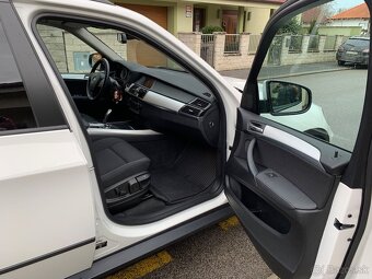 Predám BMW X5 4.0 xDrive - 5
