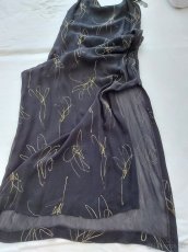 Šaty čierne zlatý vzor - 5