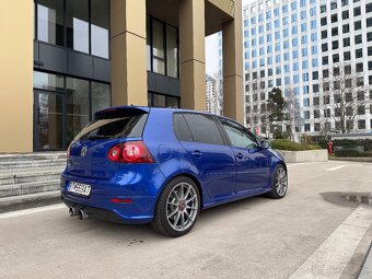 VOLKSWAGEN GOLF R32 3.2 V6 - 5