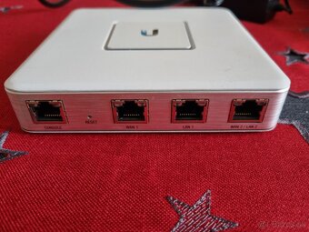 Zyxel USG20W-VPN, Ubiquiti UniFi USG, EdgeSwitch 8 POE - 5
